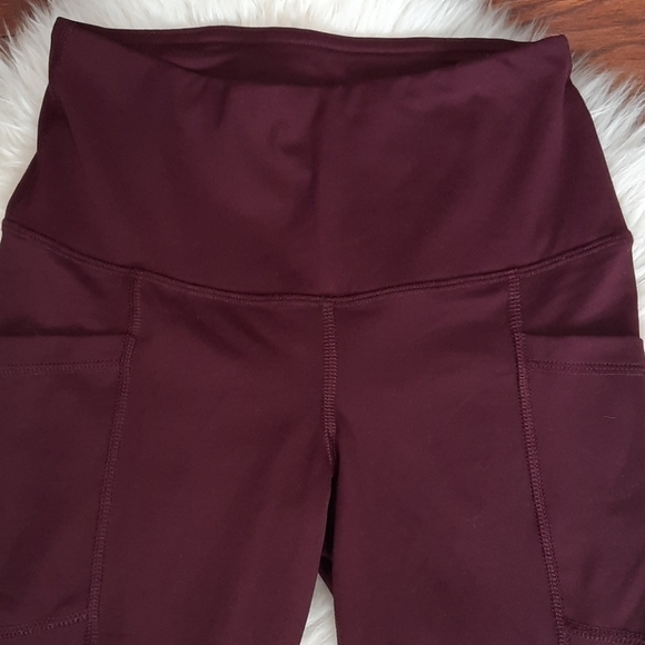 Yogalicious Maroon Athletic Crops - Picture 2 of 5